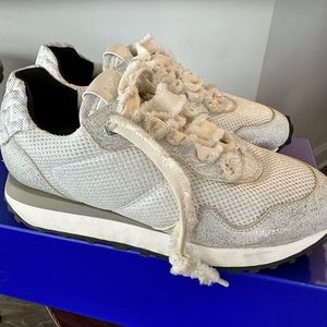 P448 size 38 Cancun casual tennis shoes